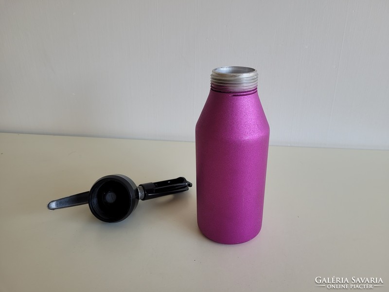 Old retro purple foam siphon siphon mid century