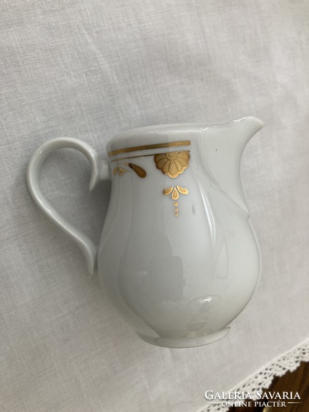 Lowland porcelain is a rarer milk / cream pourer