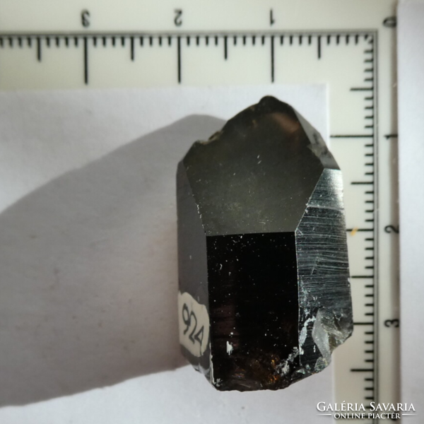 Mineral antiquity: smoky quartz (morion quartz) crystal tip with phantom crystals. 9 grams.