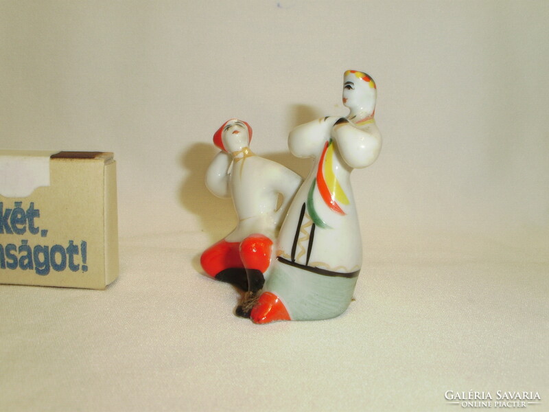 Régi orosz táncos pár - mini porcelán figura, nipp