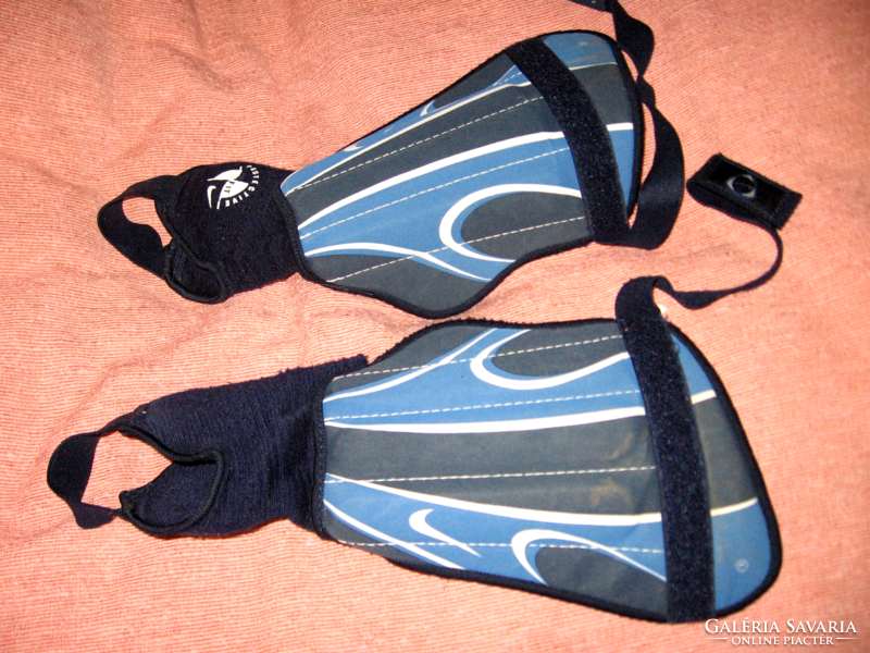 Nike shin guard m