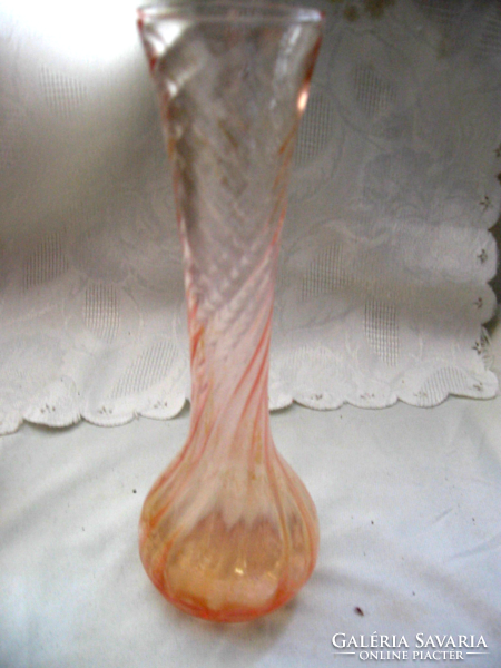 Pink twisted spiral vase