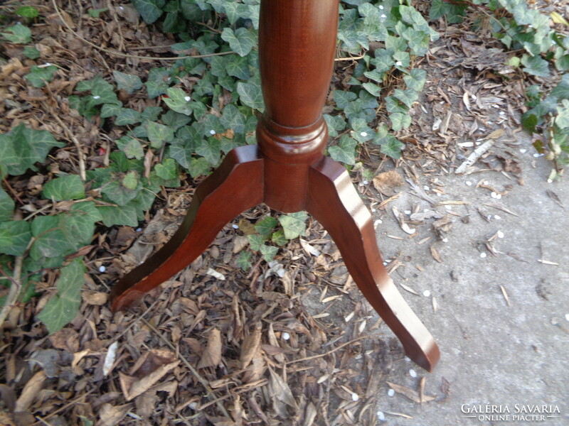 Round mahogany table