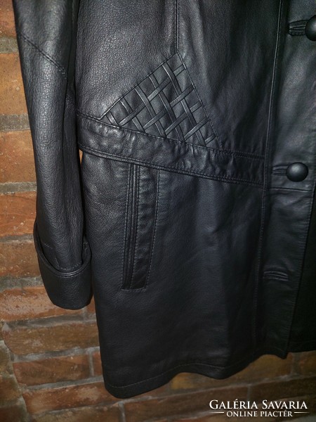 Women's black leather jacket. (Uk10)