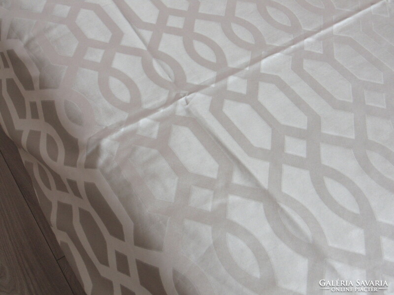 Dekoratív szatén selyem ágynemű geometrikus mintával