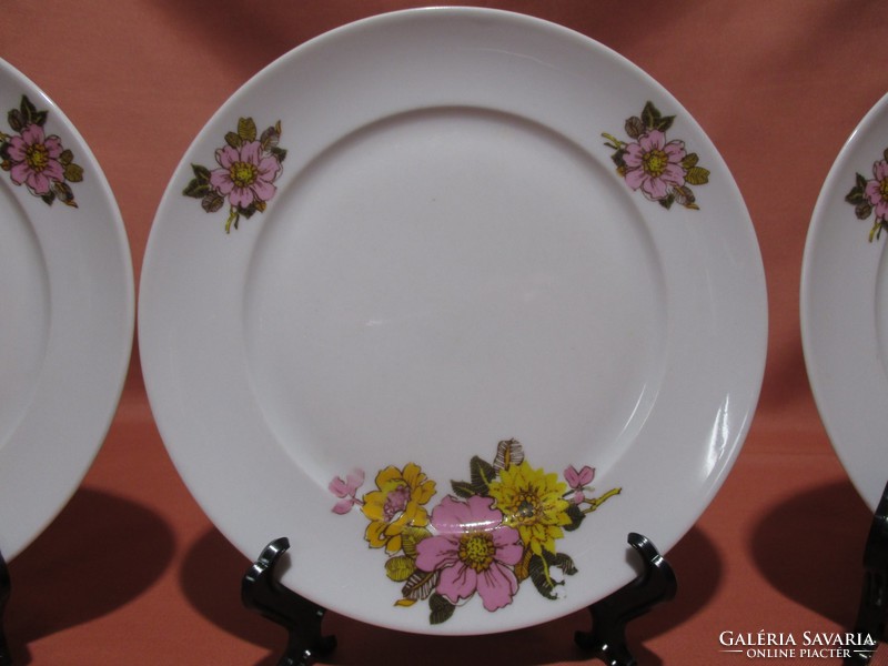 3 lowland cake plates