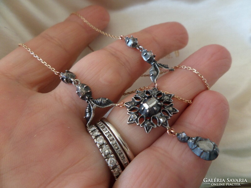 Diamond antique gold collie / necklace / necklace