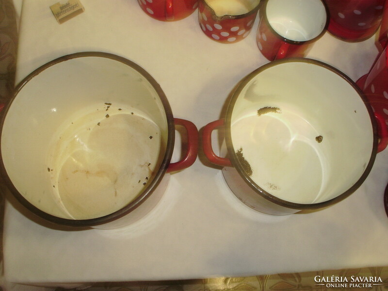 Red and white dot enamel - thirteen pieces together - small jugs from Jászkisséri, standard pourers, dish