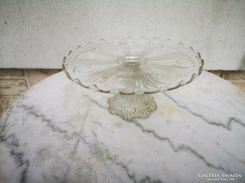 Beautiful antique decorative table centerpiece offering, cake plate glass decorative convex flower decoration