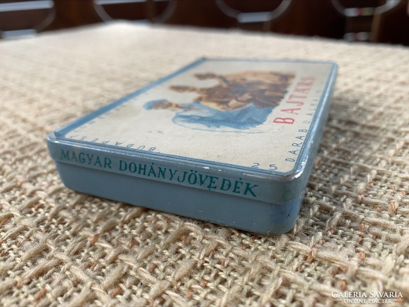 BAJTÁRS szivarka pléhdoboz 1949. fém doboz, cigaretta doboz, kiváló állapotban