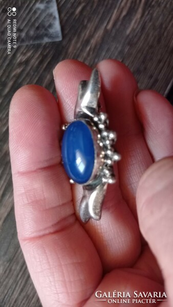 Antique silver chalcedony brooch, 11 gr