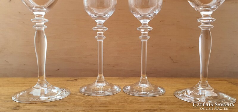Arabesque wine/champagne glasses, 2 each