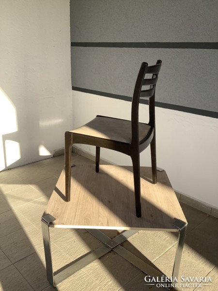 4 darab jelzett svéd Albin Johansson szék a 60-es évekből, a modern skandináv design kedvelőinek