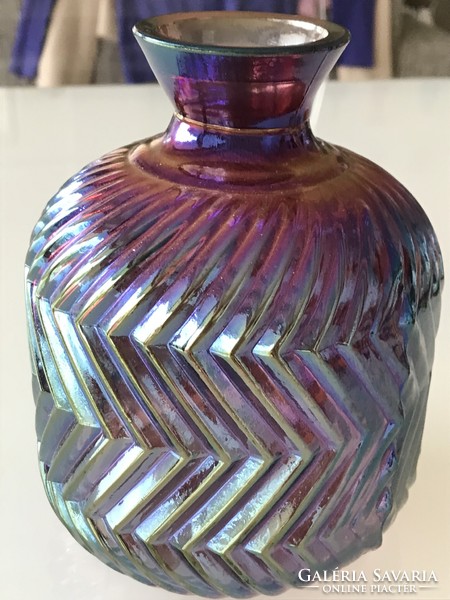 Ribbed glass vase covered with an iridescent layer, marked hr patent