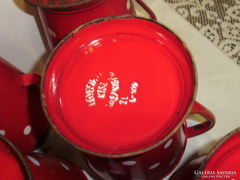 Red and white dot enamel - thirteen pieces together - small jugs from Jászkisséri, standard pourers, dish