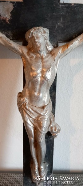 Huge metal antique crucifix negotiable!