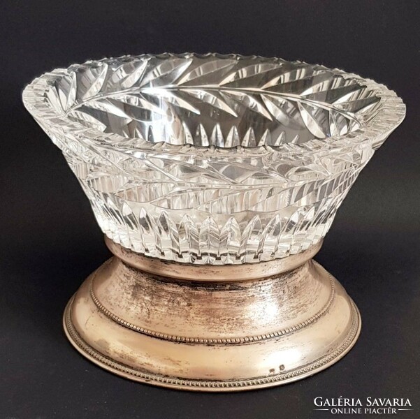 Silver footed polished glass table centerpiece