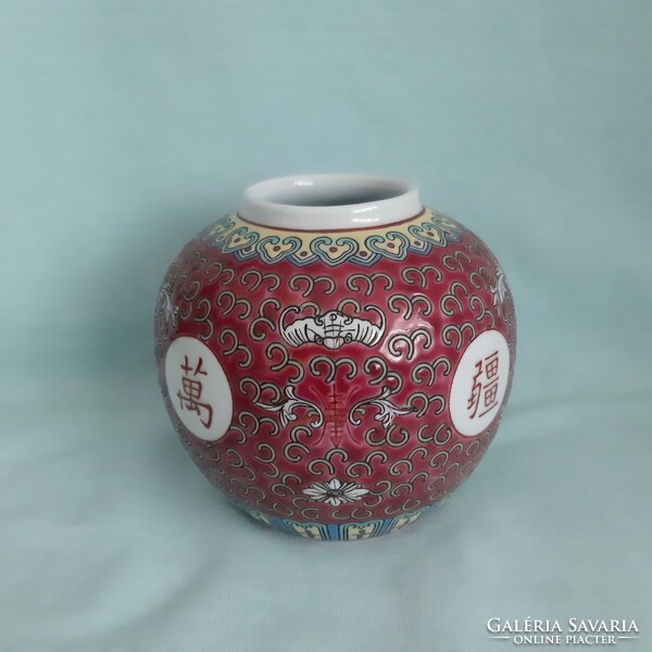 Chinese porcelain vase