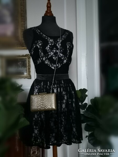 Lipsy London 38-as kis fekete ruha, alkalmi parti csipke, elegáns bő szoknya