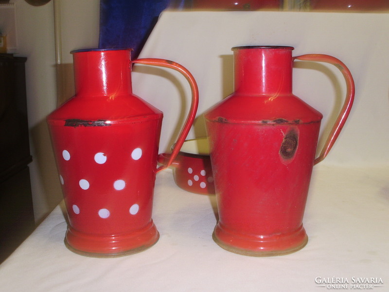 Red and white dot enamel - thirteen pieces together - small jugs from Jászkisséri, standard pourers, dish