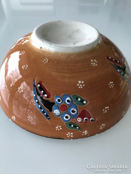 Hand-painted ceramic bowl, 16 cm diameter