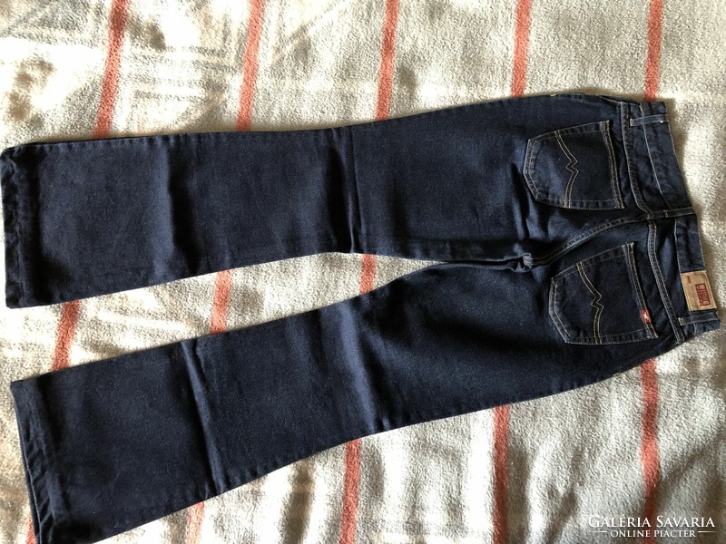 Brand new mustang blue men's jeans 24.