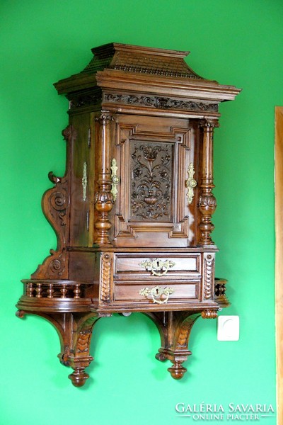 Special tin German wall cabinet