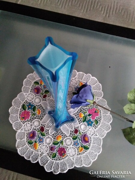 Muránói egy szálas rétegelt váza, gyönyörű kék árnyalatokban.