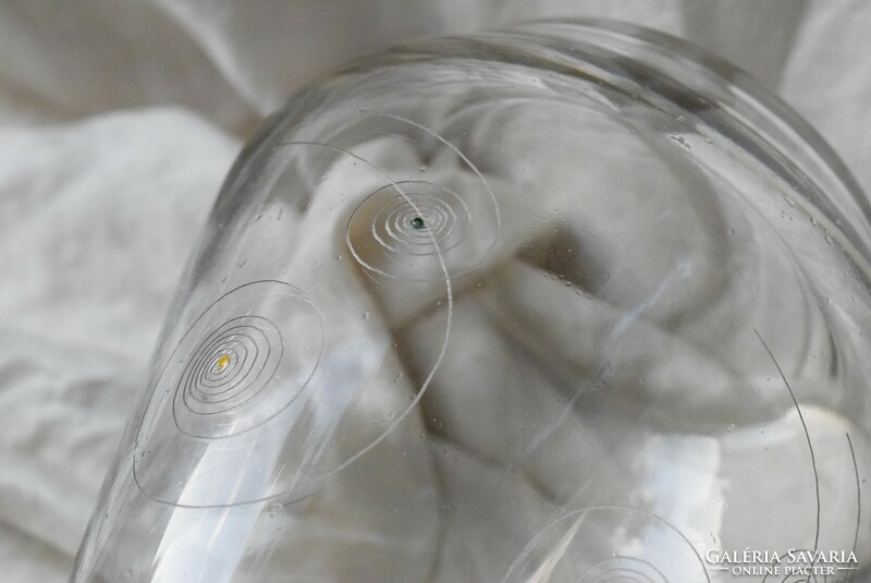 Art-deco mintás csiszolt italos üveg palack 11 x 25 cm