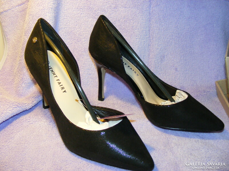 Jenny Fairy 39-es minőségi fekete, lakk női  cipő Új, féláron.