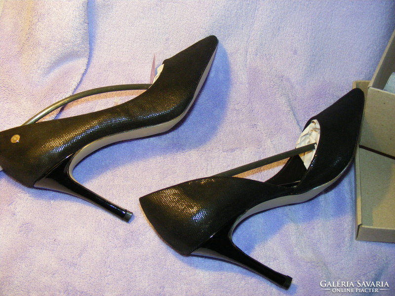 Jenny Fairy 39-es minőségi fekete, lakk női  cipő Új, féláron.