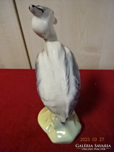 Porcelán figura, kézzel festett pelikán madár, magassága 16,5 cm. Jókai.