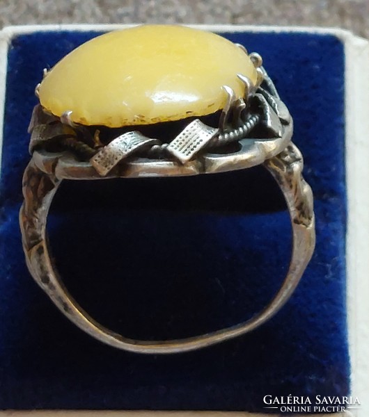Beautiful old silver ring with honey amber