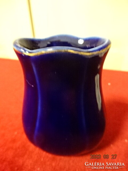 Mázas kerámia váza, kobalt kék alapon aranyfácán mintával. Jókai.