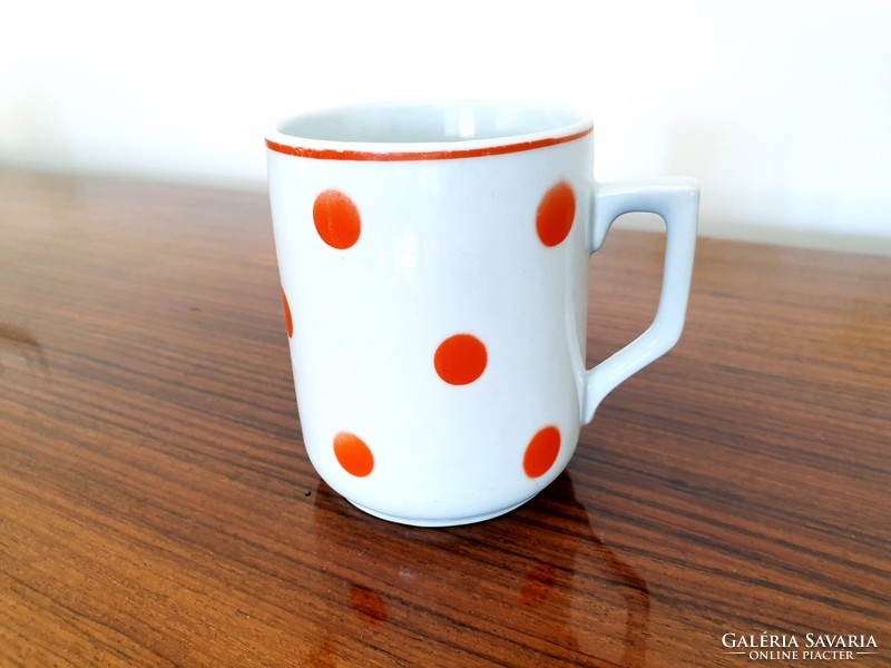 Régi Zsolnay porcelán bögre piros pöttyös régi teás csésze