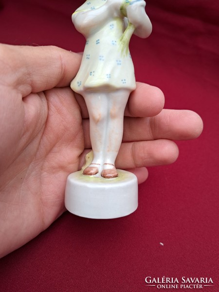 Zsolnay porcelán virágos virággal lány  nipp figura  vitrindísz vitrin hagyaték régiség nosztalgia