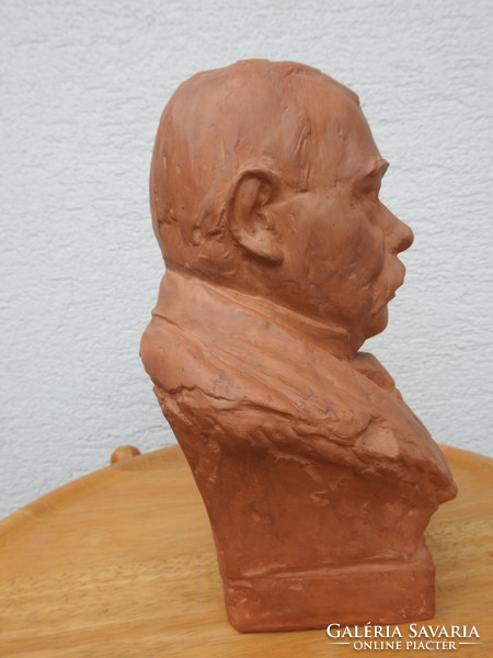 Mikszáth Kálmán Képcsarnokos Terrakotta szobor