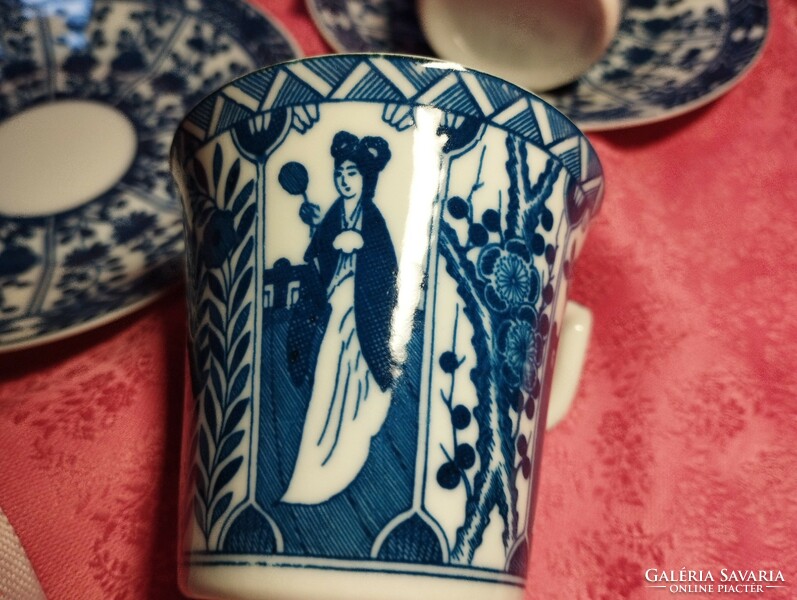 Kangxi "Long Elisa" mintával kék-fehér kínai csésze aljjal, 2 pár