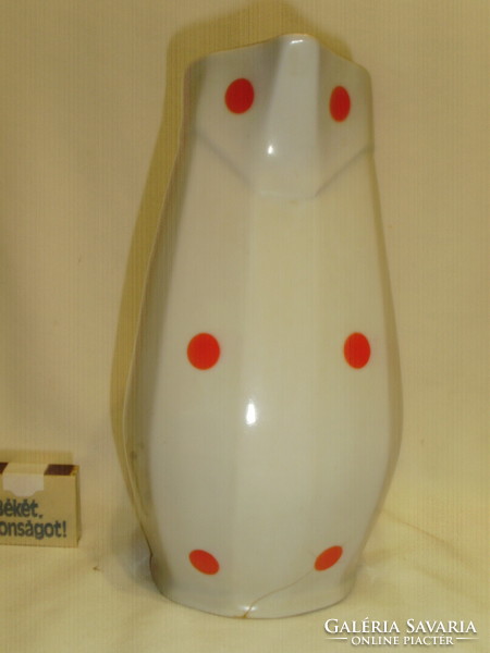 Old hólloháza jug, spout - one liter, with red dots