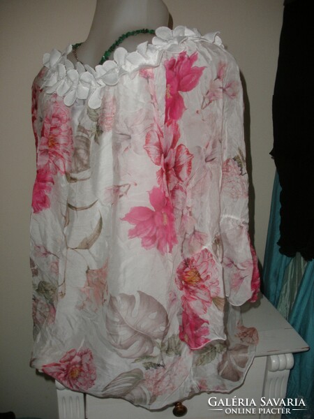 Italy white silk blouse with scattered flowers