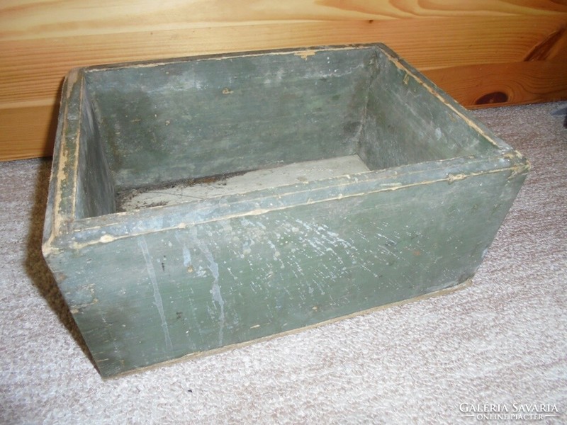 Antique old unique wooden box chest chest storage workshop tool storage loft design style