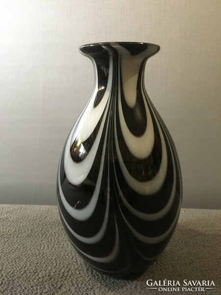 Thick-walled Murano vase!!! Flawless! 21-Cm !!!