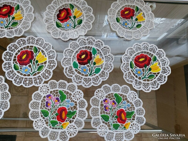 12 Kalocsa tablecloths and coasters