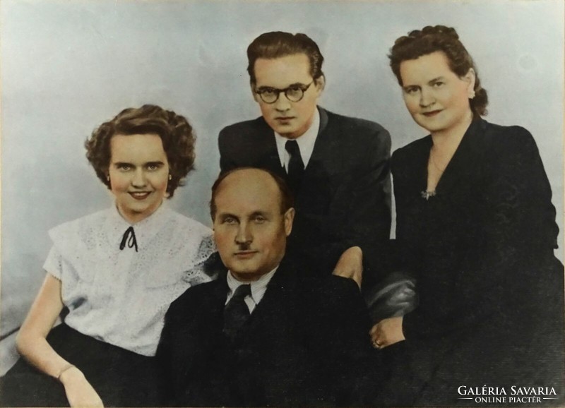 1M481 Régi színezett művészi családi fotográfia 42 x 53 cm