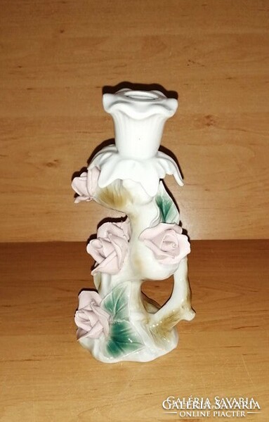 Rózsás porcelán gyertyatartó 17 cm magas (18/d)