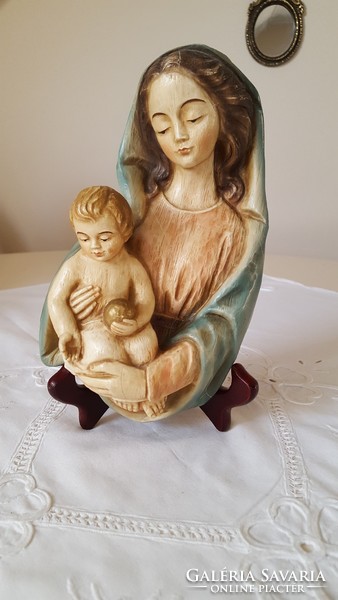 Madonna with her baby, wall decoration, statue