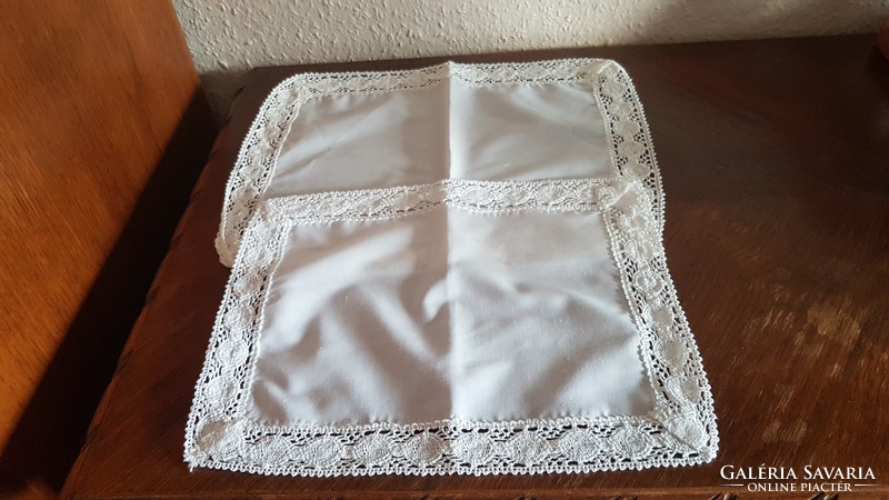Tray cloth, under glasses 36 x 28 cm