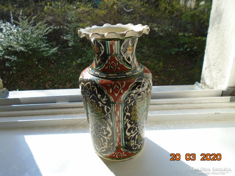 Antique Kütahya Iznik Islamic Ottoman hand-painted arabesque and floral majolica vase