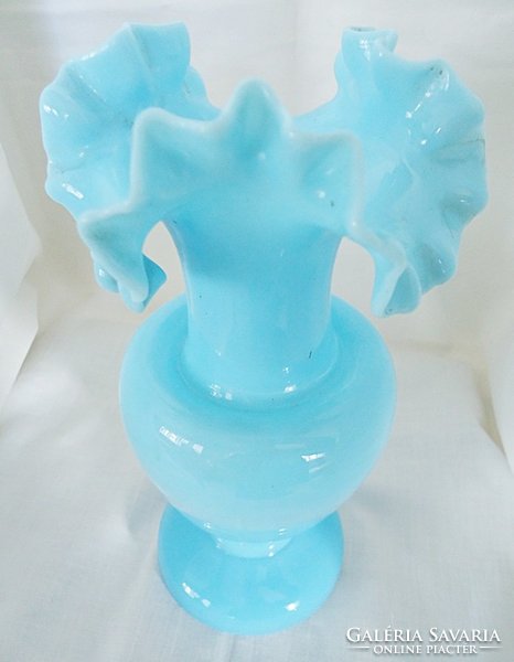 Antique Bieder ruffled mouth blown tear glass vase