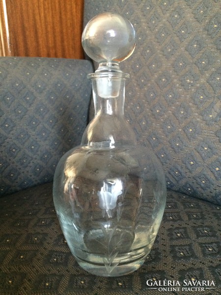 Engraved and engraved vintage glass butelia with blown stopper